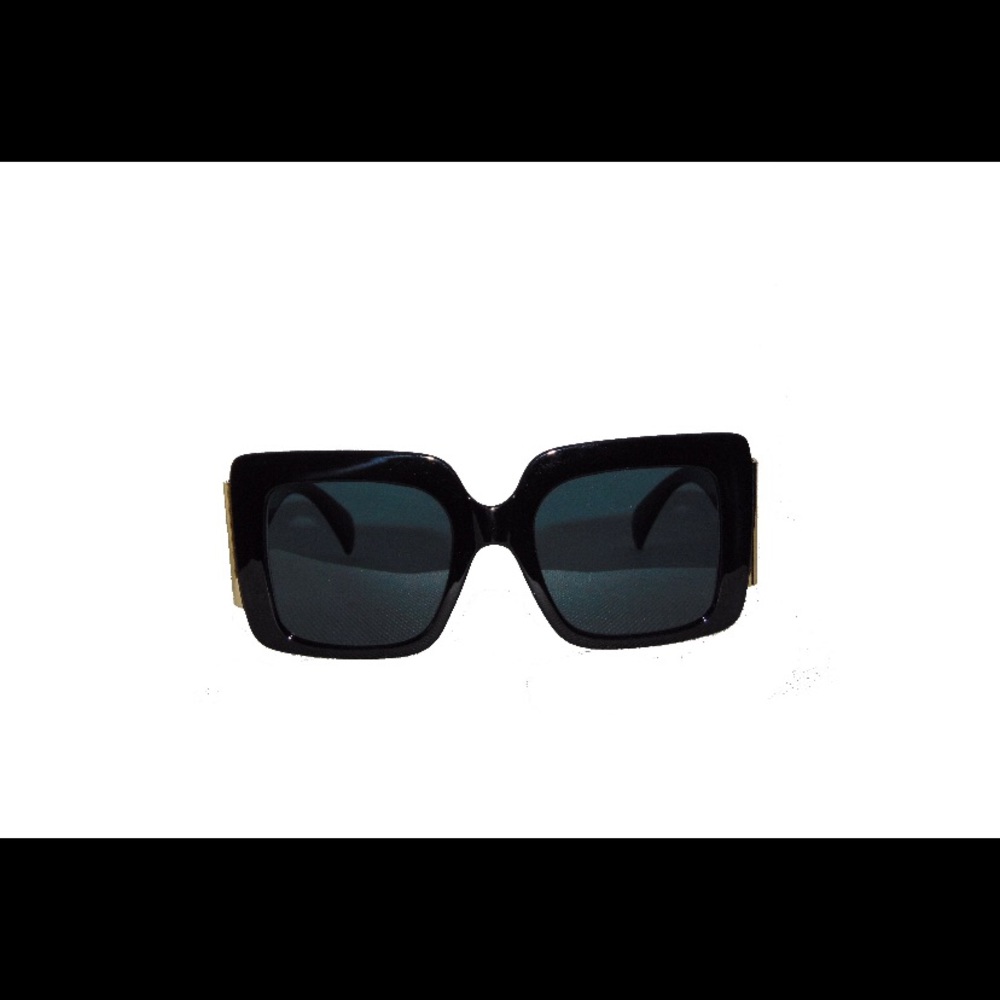 Hip to be square- Black